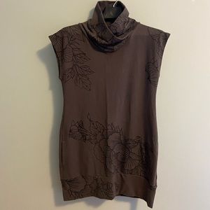 Smoking Lily Tunic